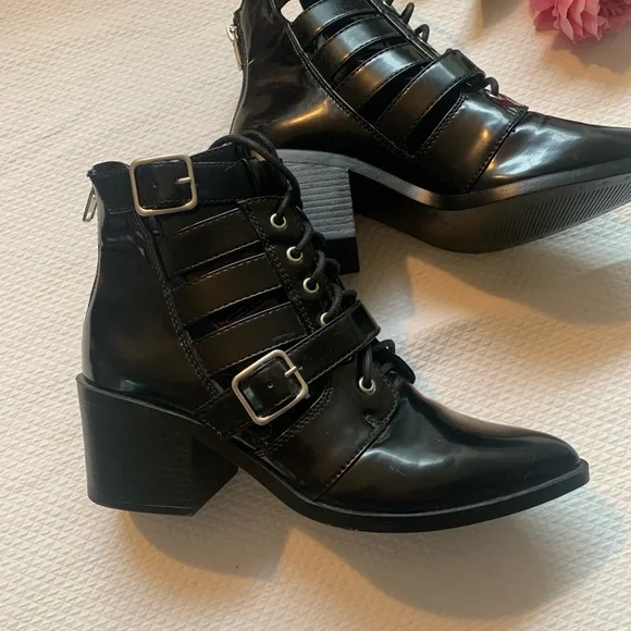 BETTS Black Ankle Boots 2 Buckles Zip-up 6.5 cm Heel Sz 8 Faux Patent & Laces - Picture 6 of 12